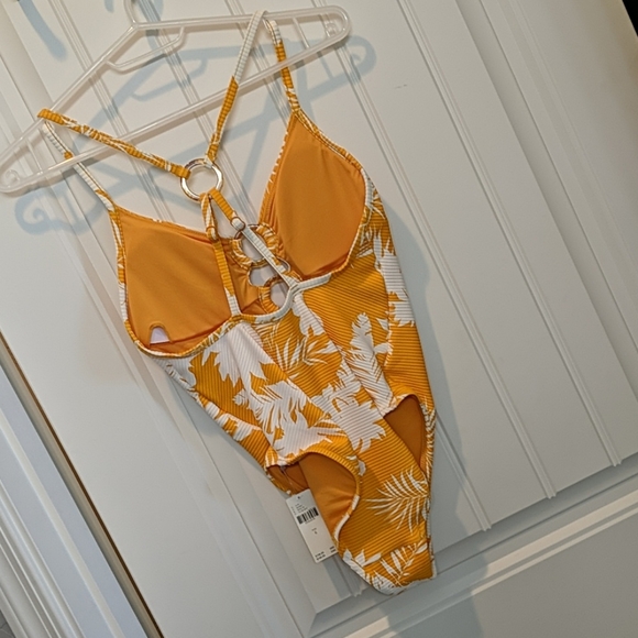 Yellow tropical one piece - Picture 3 of 7